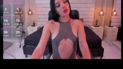 Snapshot of cloe_monroee_ chatting on June 27, 2026, 8:25 pm Cloe online show from June 27, 2026, 8:25 pm