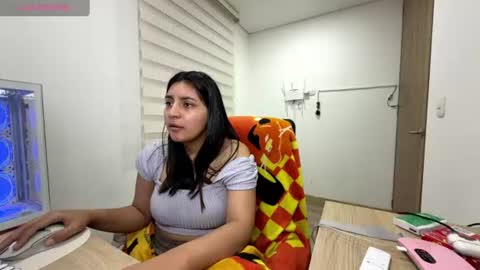 Snapshot of cloe_small08 chatting on July 31, 2026, 5:40 am cloe small online show from July 31, 2026, 5:40 am