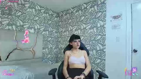 Snapshot of cloee_tay1 chatting on February 14, 2026, 11:51 am cloee_tay1 online show from February 14, 2026, 11:51 am