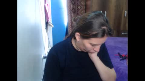 cloepregnant25 online show from February 2, 2026, 5:11 pm