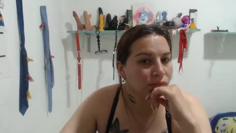 Snapshot of cloepussy chatting on September 15, 2025, 7:03 pm cloepussy online show from September 15, 2025, 7:03 pm