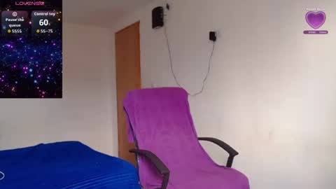 Snapshot of cloey_katherim chatting on June 17, 2026, 12:18 pm cloey_katherim online show from June 17, 2026, 12:18 pm