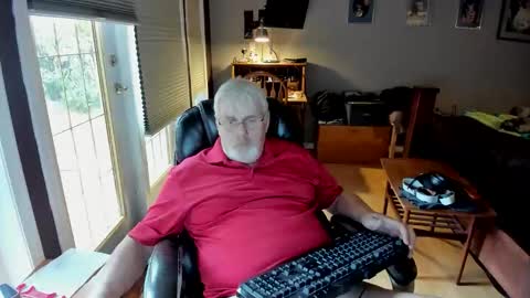 Snapshot of cloudalert62 chatting on October 31, 2025, 7:48 pm cloudalert62 online show from October 31, 2025, 7:48 pm