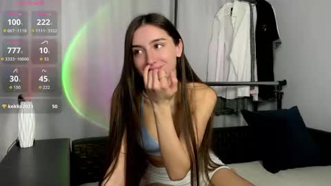 Snapshot of cloudbae chatting on November 11, 2025, 5:40 am Kelly online show from November 11, 2025, 5:40 am