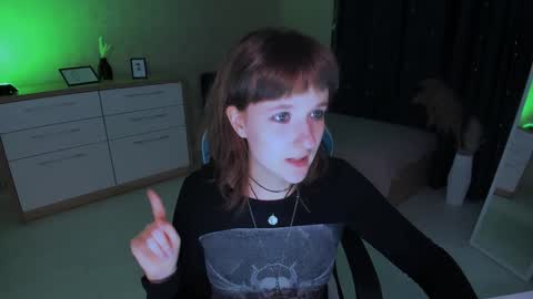  Clover  follow me  online show from December 12, 2024, 2:55 pm