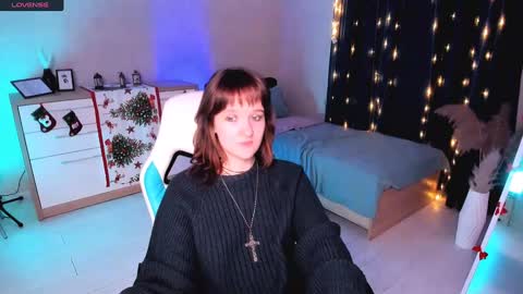  Clover  follow me  online show from January 13, 2025, 6:38 pm