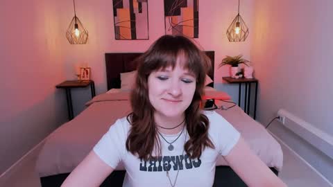  Clover  follow me  online show from February 2, 2025, 1:52 pm