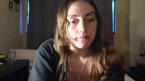 Clover online show from December 22, 2024, 12:38 pm