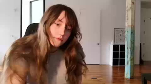 Snapshot of clover_tully chatting on March 18, 2026, 4:32 pm Clover online show from March 18, 2026, 4:32 pm