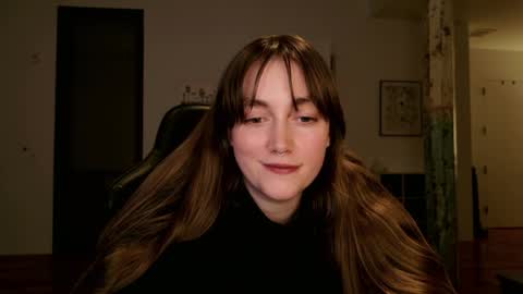 Snapshot of clover_tully chatting on April 7, 2026, 4:13 am Clover online show from April 7, 2026, 4:13 am