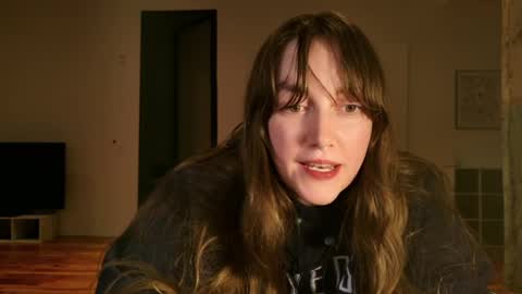 Snapshot of clover_tully chatting on April 16, 2026, 8:04 am Clover online show from April 16, 2026, 8:04 am