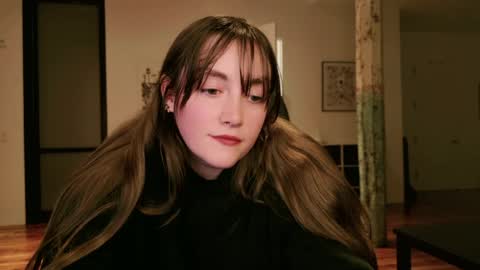 Snapshot of clover_tully chatting on April 22, 2026, 5:43 am Clover online show from April 22, 2026, 5:43 am