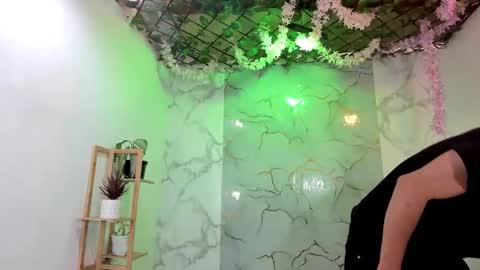 club_latinboys online show from April 28, 2026, 12:32 pm
