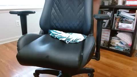 Snapshot of cobra19765 chatting on January 11, 2026, 6:35 pm cobra19765 online show from January 11, 2026, 6:35 pm