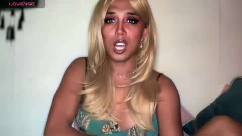 Snapshot of cockprincess_dianna chatting on July 17, 2026, 4:01 pm PrincessDianna IslandGirl CUMSHOW in PVT and PASSWORDSHOW online show from July 17, 2026, 4:01 pm
