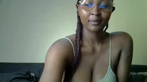 Snapshot of cocobaby_ chatting on May 18, 2026, 6:30 am Coco online show from May 18, 2026, 6:30 am