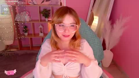 Snapshot of coconut_mia chatting on July 21, 2026, 8:55 pm Mia online show from July 21, 2026, 8:55 pm