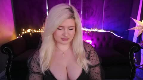 onlyfans amyleyy online show from May 16, 2026, 7:38 am