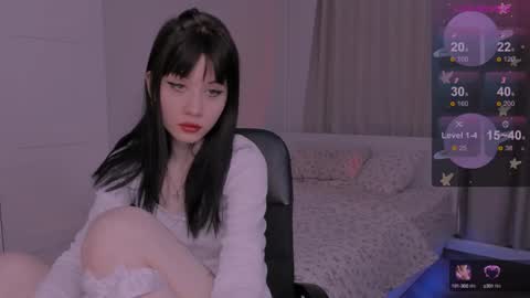 Snapshot of coddleweeper chatting on February 19, 2025, 9:06 am Hello guys my name is Coddle online show from February 19, 2025, 9:06 am