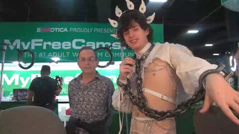 Cokia online show from October 25, 2025, 6:13 pm