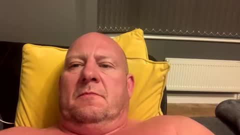 col4nows online show from September 24, 2025, 9:51 pm