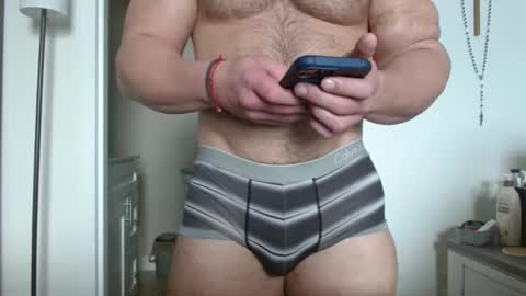 Snapshot of colbymoney chatting on December 1, 2024, 5:02 pm Colby big dick money online show from December 1, 2024, 5:02 pm