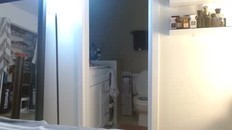 Snapshot of colbymoney chatting on February 5, 2025, 2:40 am Colby big dick money online show from February 5, 2025, 2:40 am