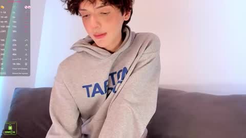 Snapshot of colestorm chatting on October 7, 2025, 9:01 pm COLE online show from October 7, 2025, 9:01 pm