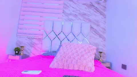 Snapshot of colett_hall chatting on May 14, 2026, 12:34 pm colett online show from May 14, 2026, 12:34 pm