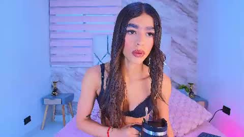 Snapshot of colett_hall chatting on June 15, 2026, 12:40 pm colett online show from June 15, 2026, 12:40 pm
