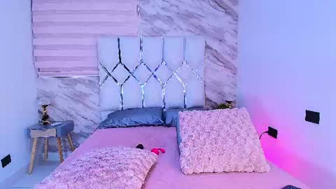 Snapshot of colett_hall chatting on June 18, 2026, 11:58 am colett online show from June 18, 2026, 11:58 am