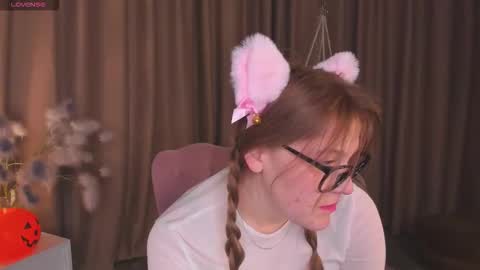 Collen Mon Tue Wed Thu Fri GMT 3 0300am - 0900am  online show from November 4, 2025, 5:23 pm