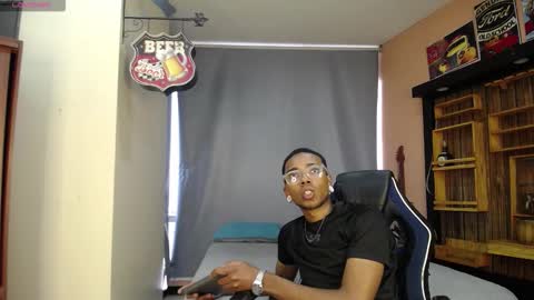 Snapshot of collemanstone chatting on November 13, 2025, 8:52 pm CollemanStone online show from November 13, 2025, 8:52 pm