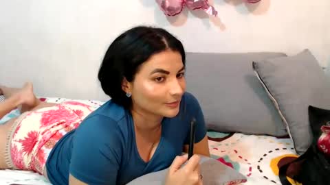Snapshot of colombi4spice chatting on March 4, 2025, 7:54 pm viviana online show from March 4, 2025, 7:54 pm