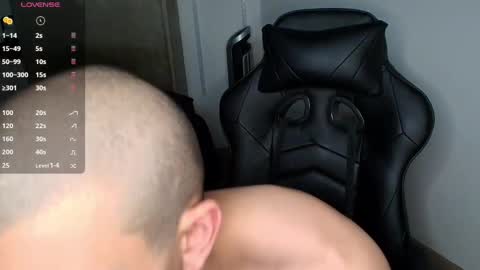 colombianmuscle8 online show from January 12, 2025, 3:39 am