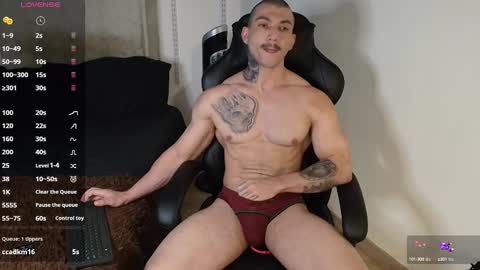 colombianmuscle8 online show from February 23, 2025, 11:04 pm