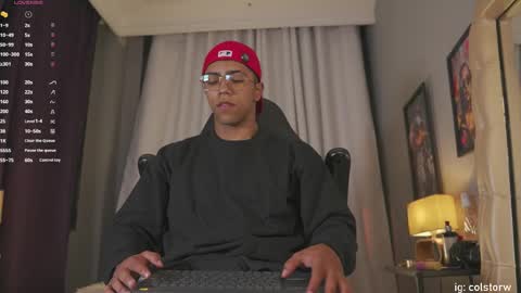 Snapshot of colstorw_ chatting on May 6, 2026, 10:42 am colstorw_ online show from May 6, 2026, 10:42 am