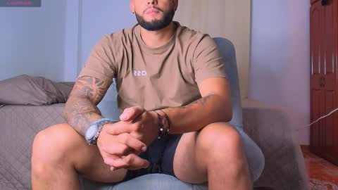 colt_perci online show from April 29, 2026, 4:49 am