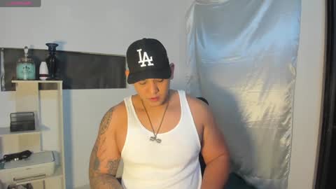 coltonmassif_ online show from December 21, 2024, 3:36 am