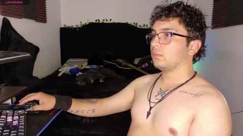 Snapshot of comandantepajas chatting on April 4, 2026, 1:37 am Alejandro online show from April 4, 2026, 1:37 am