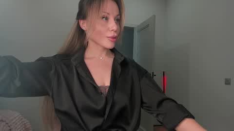 Snapshot of cometoseeme_ chatting on September 13, 2025, 12:49 pm Alice online show from September 13, 2025, 12:49 pm