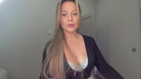 Snapshot of cometoseeme_ chatting on September 14, 2025, 4:17 pm Alice online show from September 14, 2025, 4:17 pm