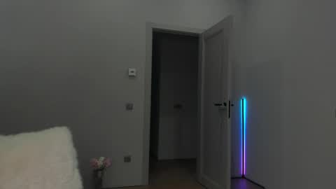 Snapshot of cometoseeme_ chatting on October 25, 2025, 1:18 pm Alice online show from October 25, 2025, 1:18 pm