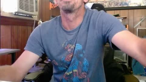 Snapshot of comic_king27 chatting on June 19, 2026, 9:40 pm Nelson or ComicKing and sometime Peachy143 online show from June 19, 2026, 9:40 pm