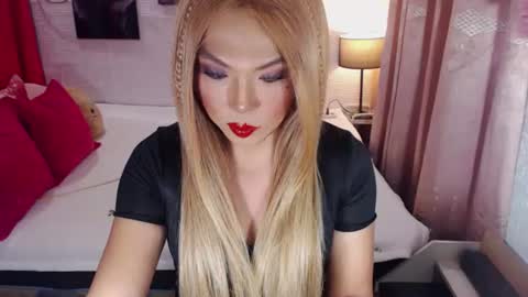 QUEEN SABRINA online show from July 4, 2026, 10:10 am