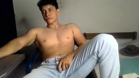 Snapshot of conde2710 chatting on November 25, 2025, 3:06 am ELCONDE online show from November 25, 2025, 3:06 am