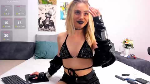 Snapshot of confidentmistress chatting on May 28, 2026, 5:10 pm GoddessA online show from May 28, 2026, 5:10 pm