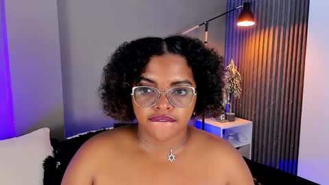 Snapshot of conielaurenth chatting on December 21, 2024, 9:12 am conielaurenth online show from December 21, 2024, 9:12 am