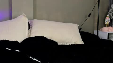 Snapshot of conielaurenth chatting on December 23, 2024, 5:06 am conielaurenth online show from December 23, 2024, 5:06 am