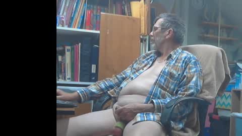 conastantbater57 online show from March 9, 2026, 3:43 am